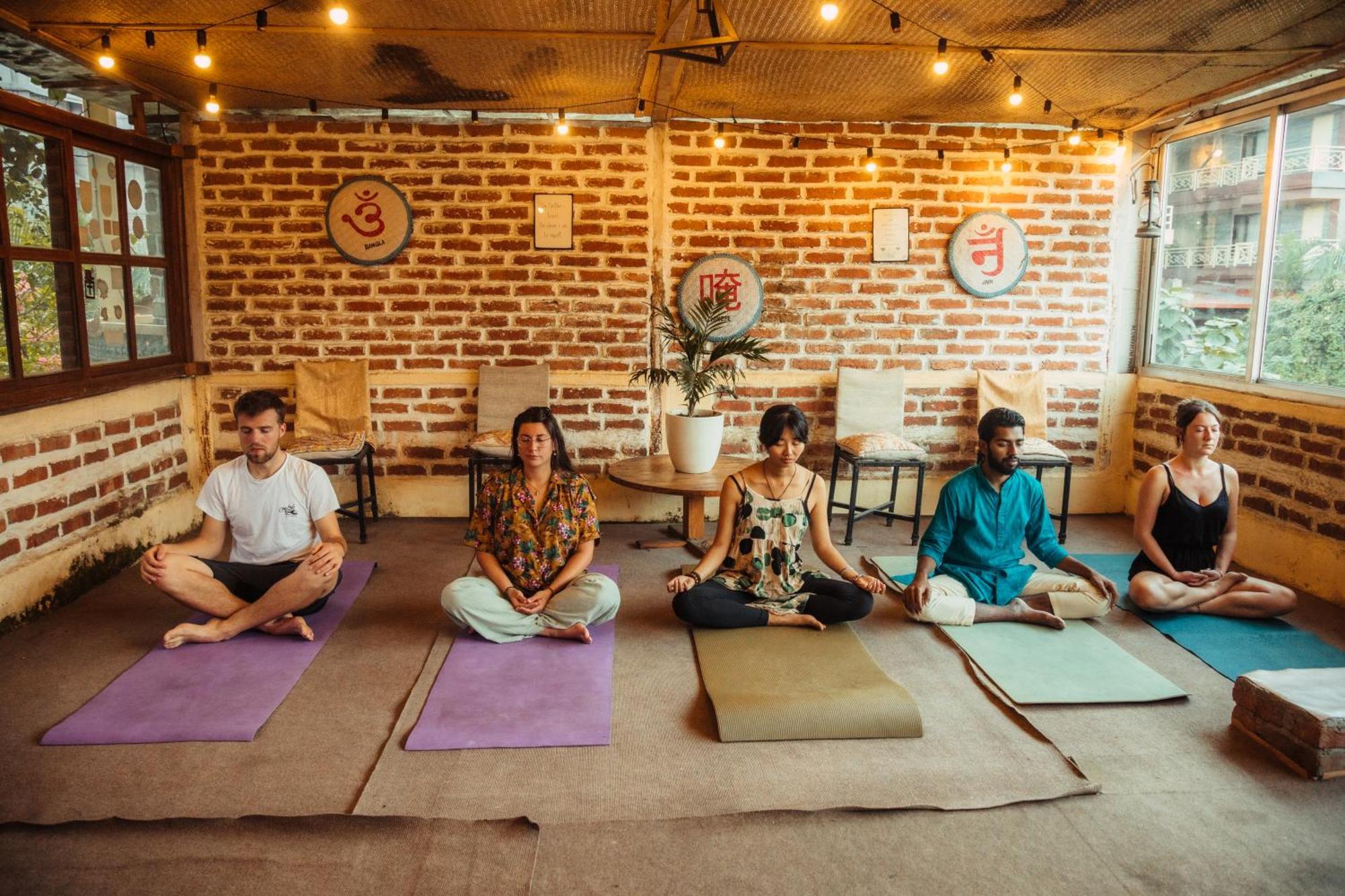 Gaurishankar Backpackers Hostel 포카라 외부 사진