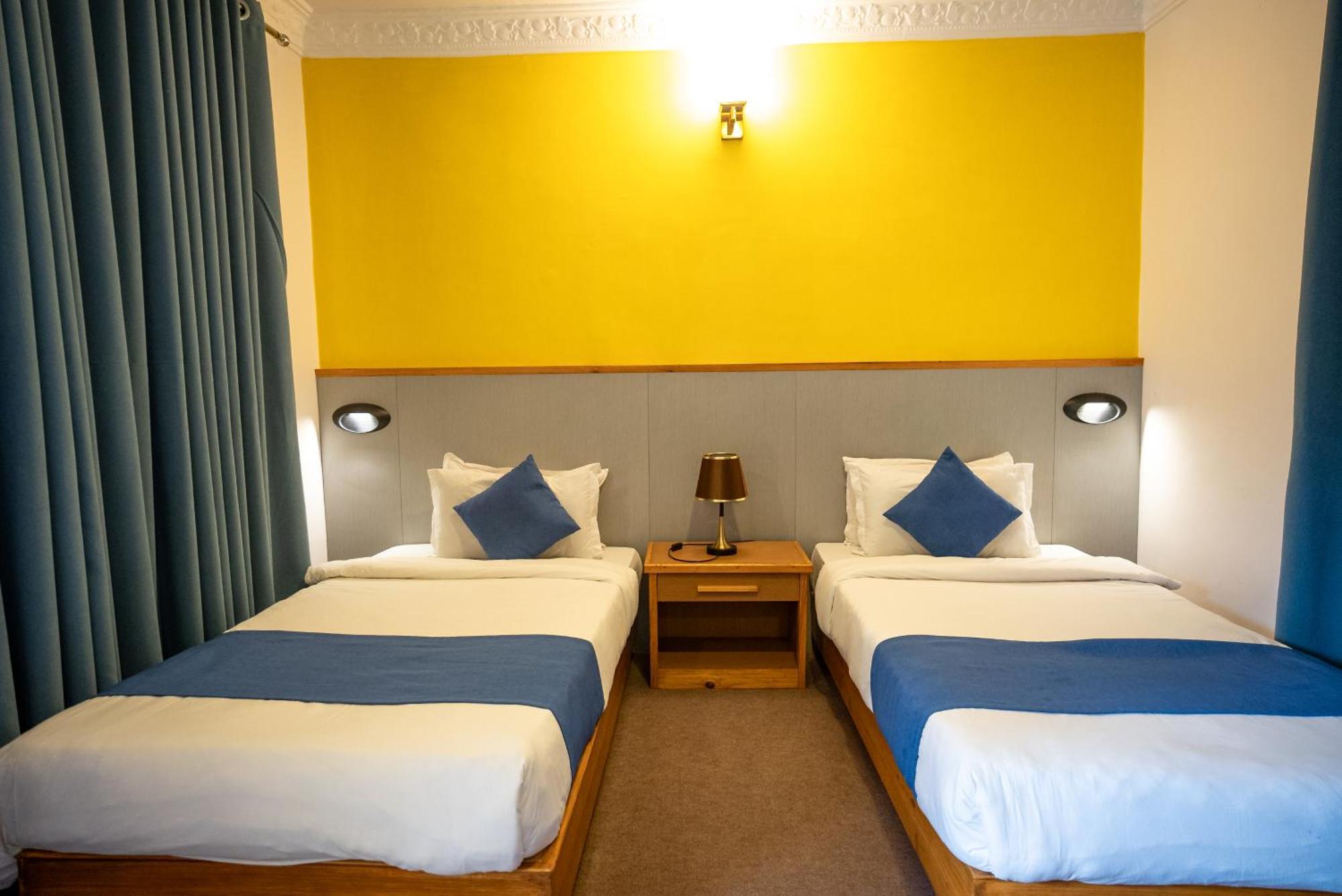 Gaurishankar Backpackers Hostel 포카라 외부 사진