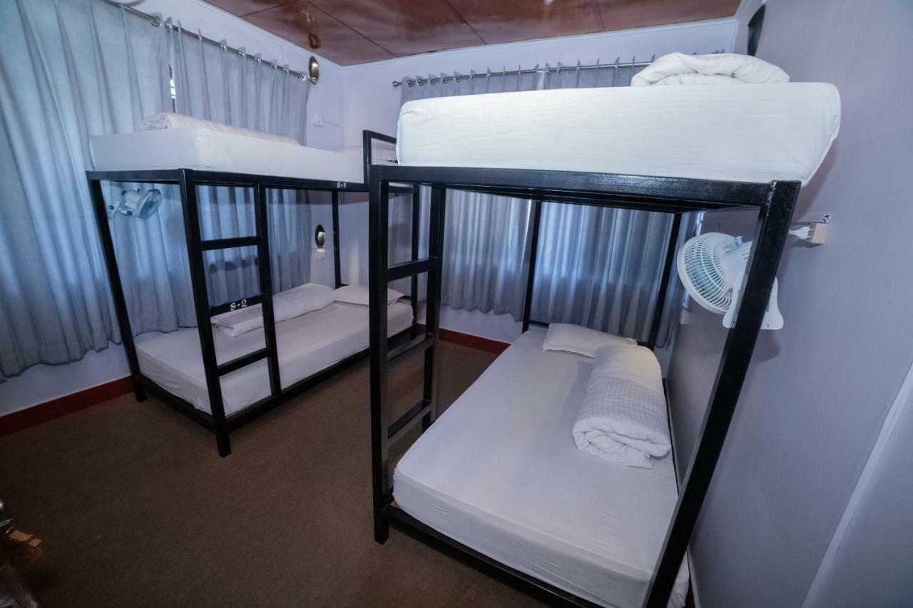 Gaurishankar Backpackers Hostel 포카라 외부 사진