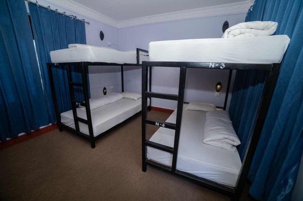 Gaurishankar Backpackers Hostel 포카라 외부 사진