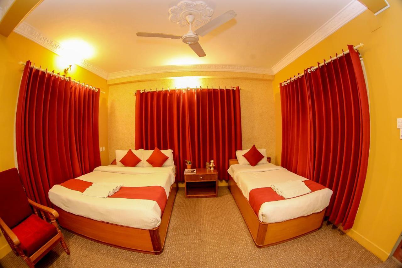 Gaurishankar Backpackers Hostel 포카라 외부 사진