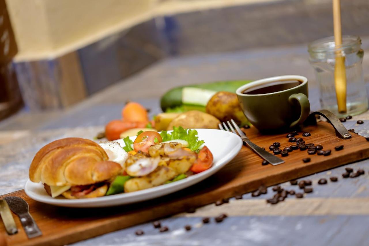 Gaurishankar Backpackers Hostel 포카라 외부 사진